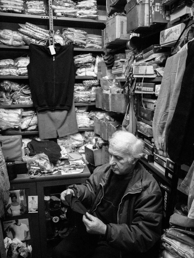 Erol Bey, mender in Firuzaga. Istanbul (Turkey), February 2011. © Gregory Dziedzic Photography.